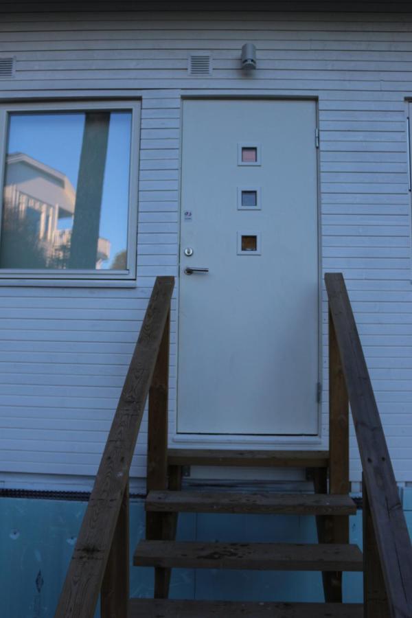 Nice Apartment With1 Bedroom Separate Living Room With A Sofa Bed And A Tiny Kitchen A Bathroom Located In Nordstrand Near By The Sea For 3 Guests With A Garden And Grill 5 Extra Guests With Extra Cost In The Cabin With Sea View Just Outside The Apar Oslo Esterno foto