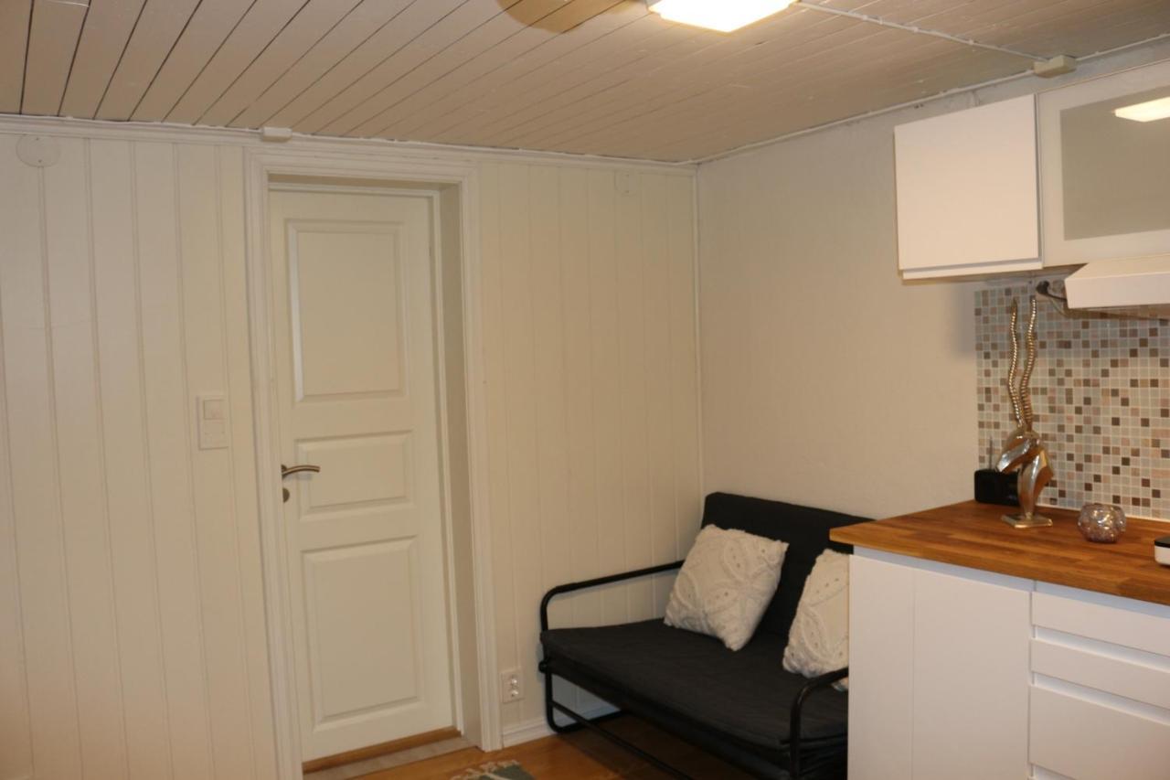 Nice Apartment With1 Bedroom Separate Living Room With A Sofa Bed And A Tiny Kitchen A Bathroom Located In Nordstrand Near By The Sea For 3 Guests With A Garden And Grill 5 Extra Guests With Extra Cost In The Cabin With Sea View Just Outside The Apar Oslo Esterno foto