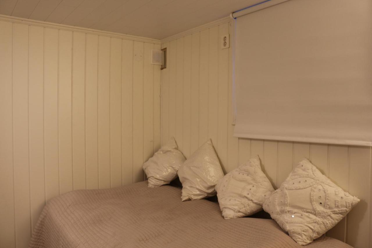 Nice Apartment With1 Bedroom Separate Living Room With A Sofa Bed And A Tiny Kitchen A Bathroom Located In Nordstrand Near By The Sea For 3 Guests With A Garden And Grill 5 Extra Guests With Extra Cost In The Cabin With Sea View Just Outside The Apar Oslo Esterno foto