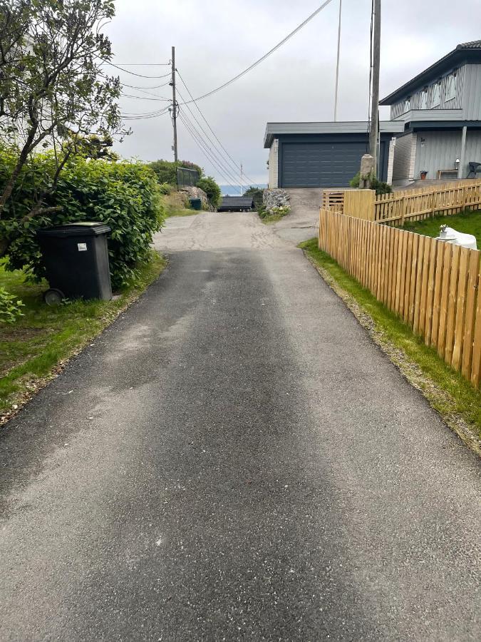 Nice Apartment With1 Bedroom Separate Living Room With A Sofa Bed And A Tiny Kitchen A Bathroom Located In Nordstrand Near By The Sea For 3 Guests With A Garden And Grill 5 Extra Guests With Extra Cost In The Cabin With Sea View Just Outside The Apar Oslo Esterno foto
