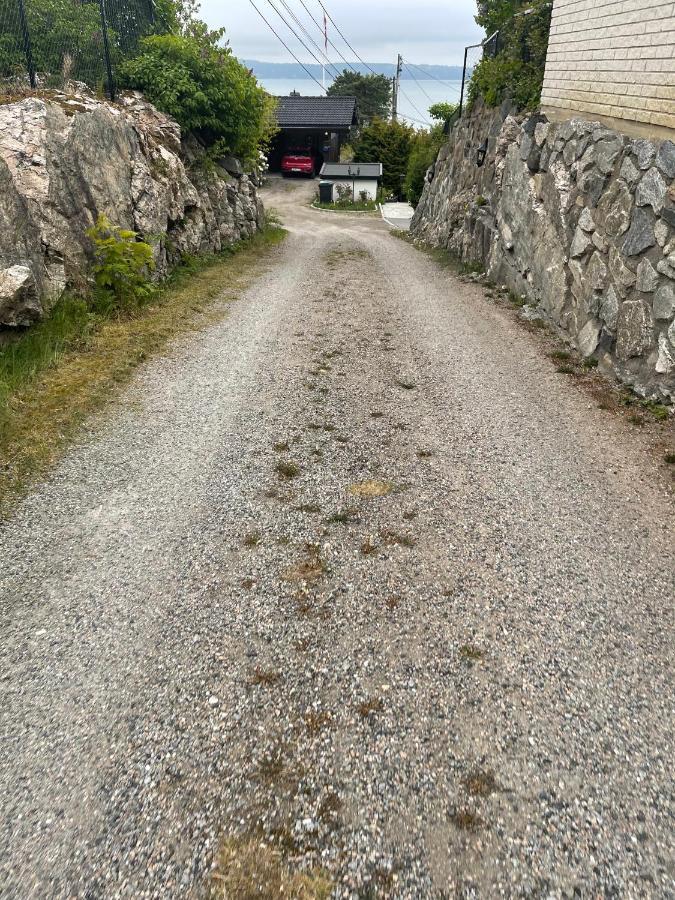 Nice Apartment With1 Bedroom Separate Living Room With A Sofa Bed And A Tiny Kitchen A Bathroom Located In Nordstrand Near By The Sea For 3 Guests With A Garden And Grill 5 Extra Guests With Extra Cost In The Cabin With Sea View Just Outside The Apar Oslo Esterno foto