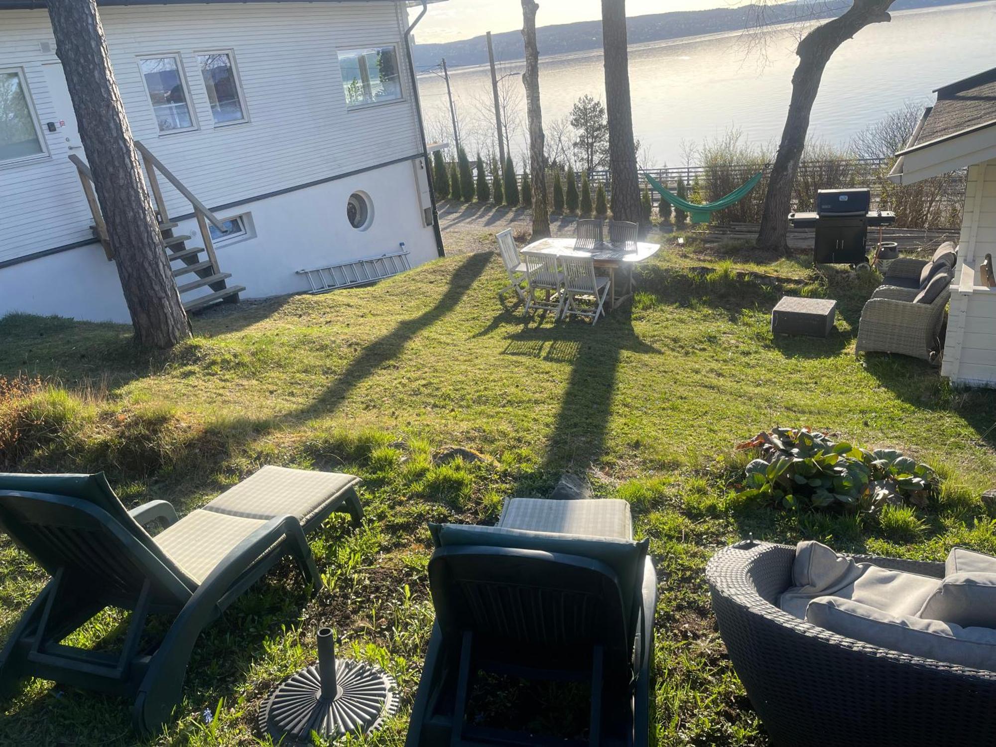 Nice Apartment With1 Bedroom Separate Living Room With A Sofa Bed And A Tiny Kitchen A Bathroom Located In Nordstrand Near By The Sea For 3 Guests With A Garden And Grill 5 Extra Guests With Extra Cost In The Cabin With Sea View Just Outside The Apar Oslo Esterno foto
